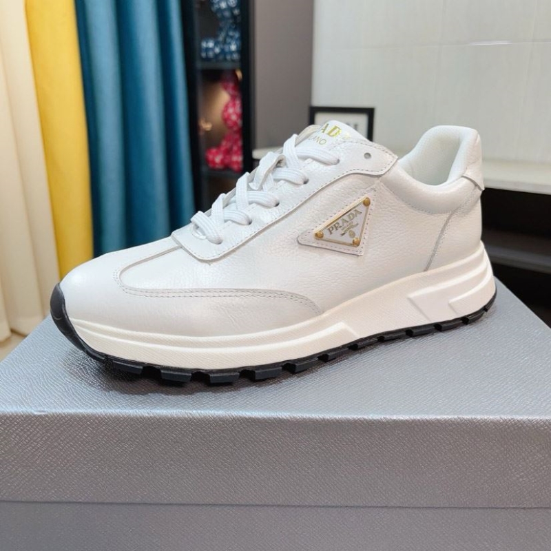 Pra*a casual shoes